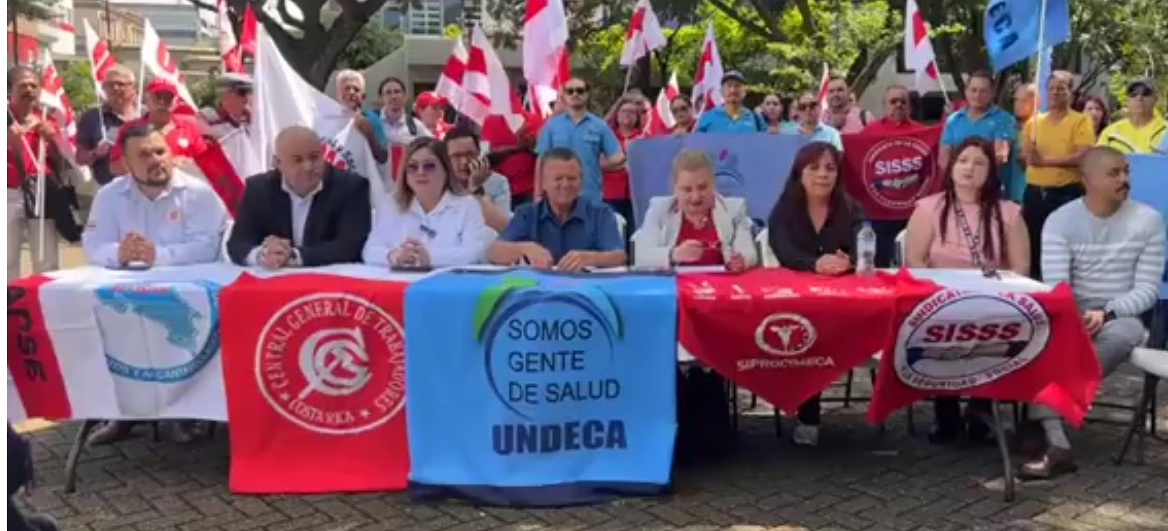 APSE participa en conferencia de prensa del movimiento sindical respecto a la representación sindical ante la CCSS