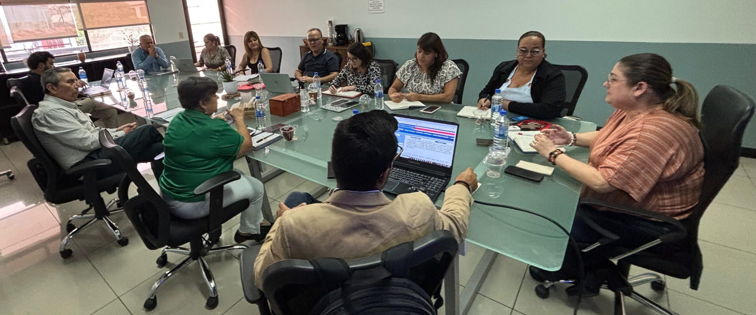 APSE, SEC, ANDE, SITRACOME Y ADEP EXIGEN REACTIVACIÓN DE LA COMISIÓN NEGOCIADORA DE SALARIOS DEL SECTOR PÚBLICO